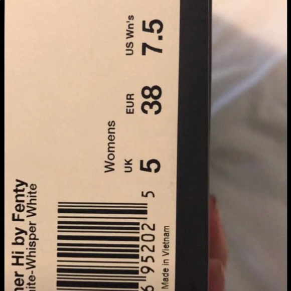 BRAND NEW FENTY x PUMA SNEAKERS - Picture 3 of 4